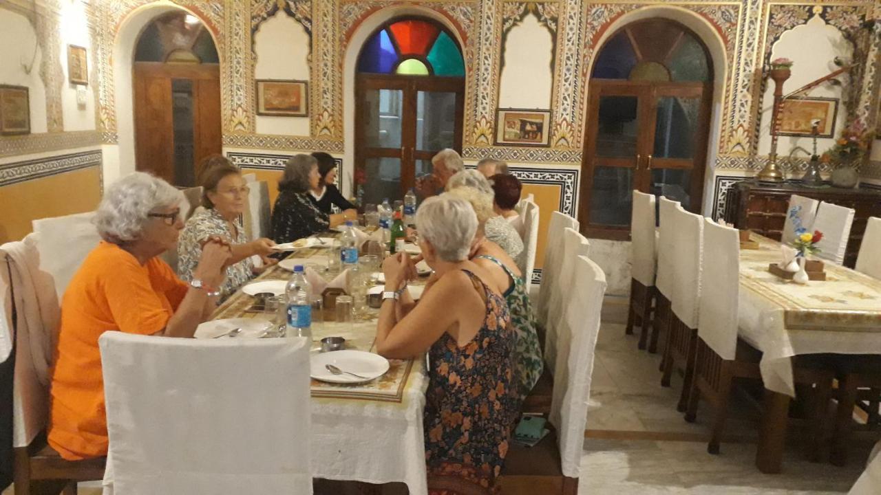 Hotel Radhika Haveli, Mandawa Mandāwa Екстериор снимка