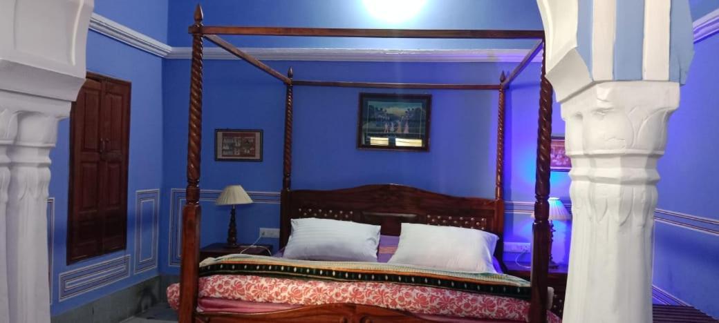 Hotel Radhika Haveli, Mandawa Mandāwa Екстериор снимка