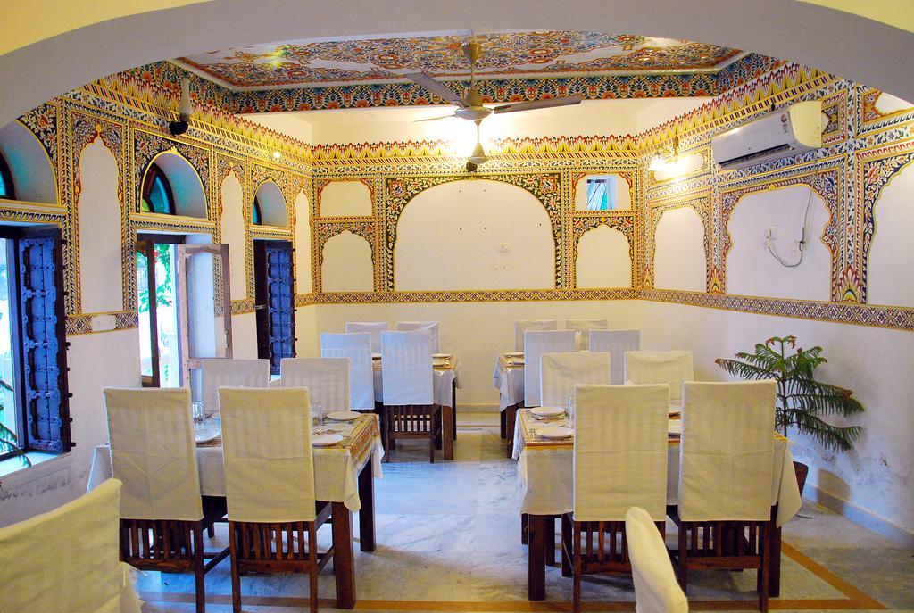 Hotel Radhika Haveli, Mandawa Mandāwa Екстериор снимка