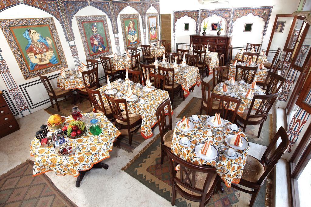 Hotel Radhika Haveli, Mandawa Mandāwa Екстериор снимка