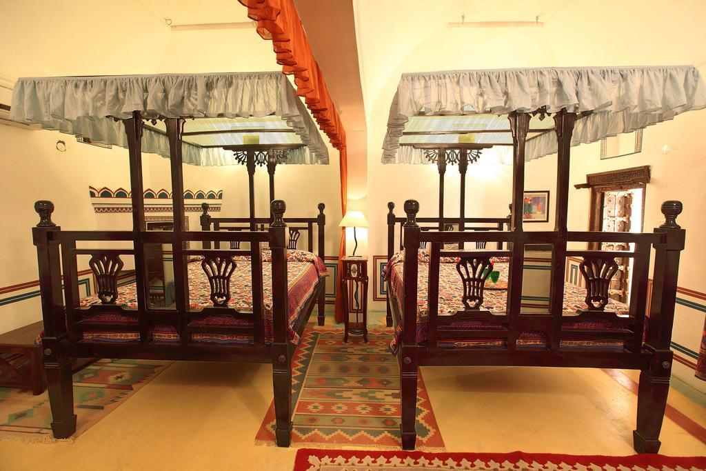 Hotel Radhika Haveli, Mandawa Mandāwa Екстериор снимка