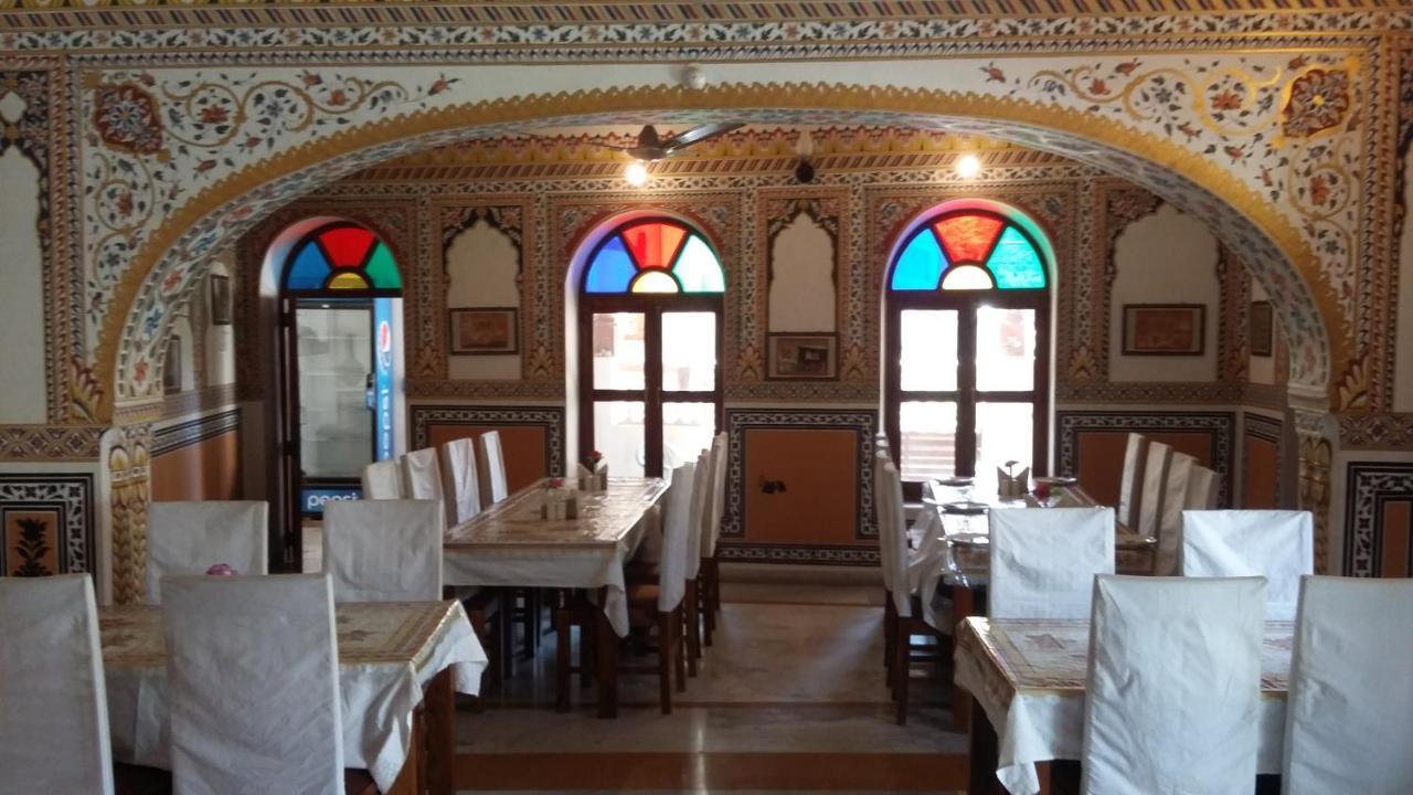 Hotel Radhika Haveli, Mandawa Mandāwa Екстериор снимка